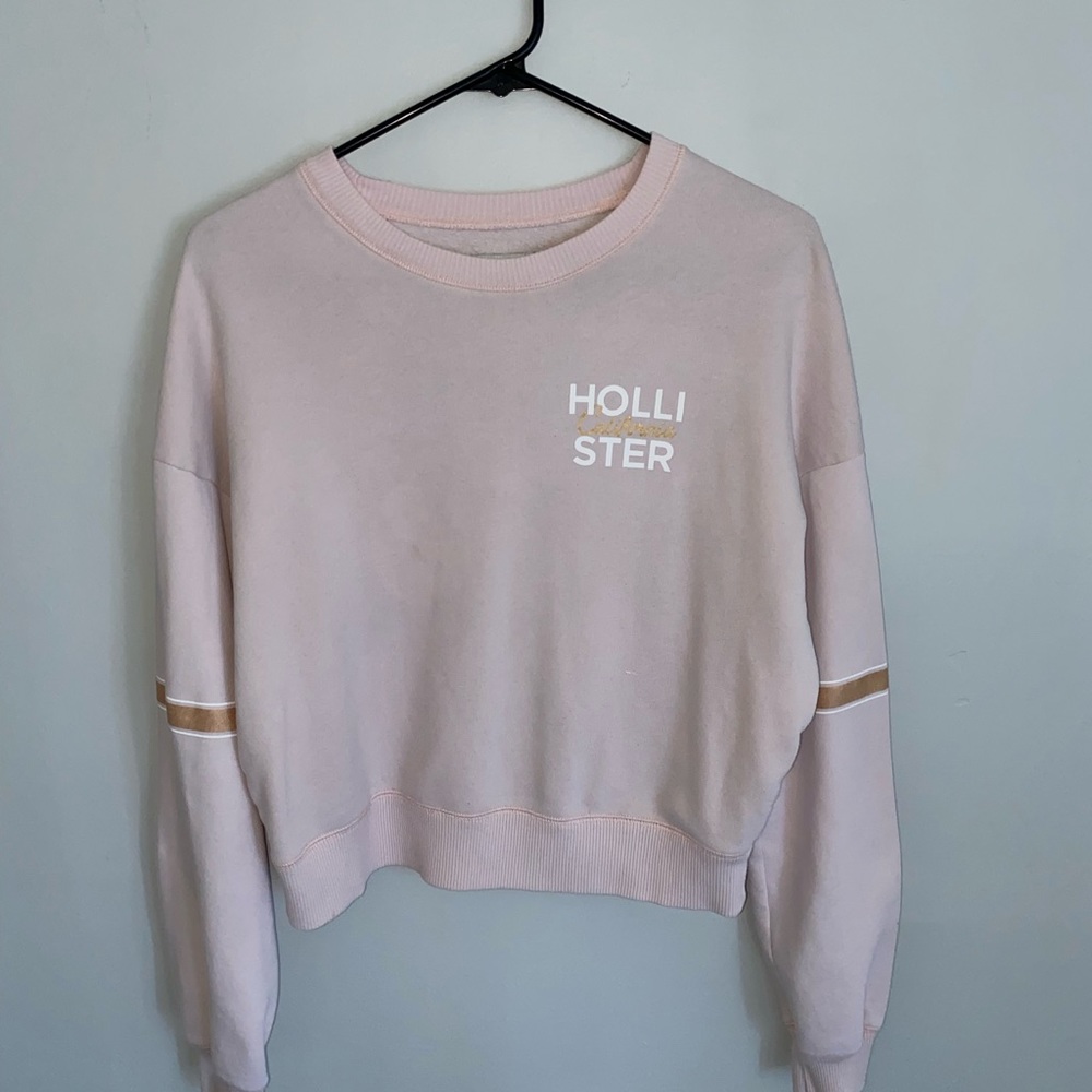 Sporty Hollister crewneck